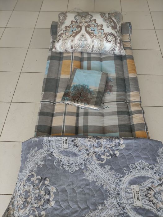 Матрас, Ку́рпа ,Ку́рпача , Ёстик.