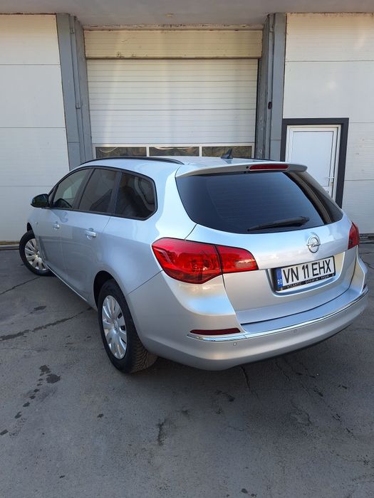 Opel Astra 1.6 cdti EURO 6 volan si scaune incalzite
