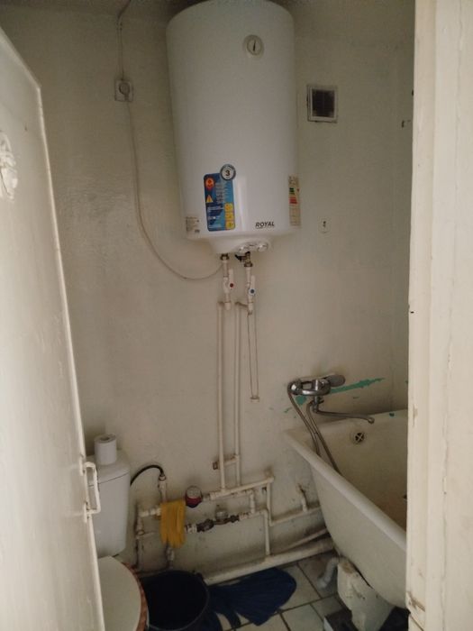 Продаётся 2ух комнатная квартира в центре Чирчика