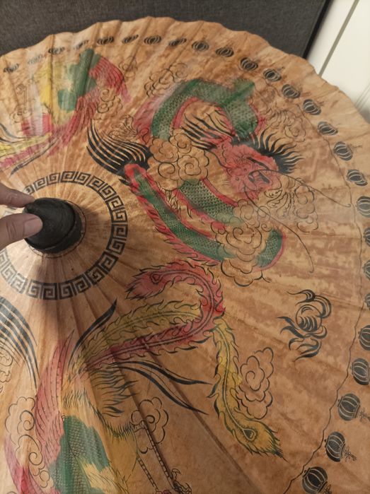 Много стар ретро колекционерски чадър от маслена хартия оригинален