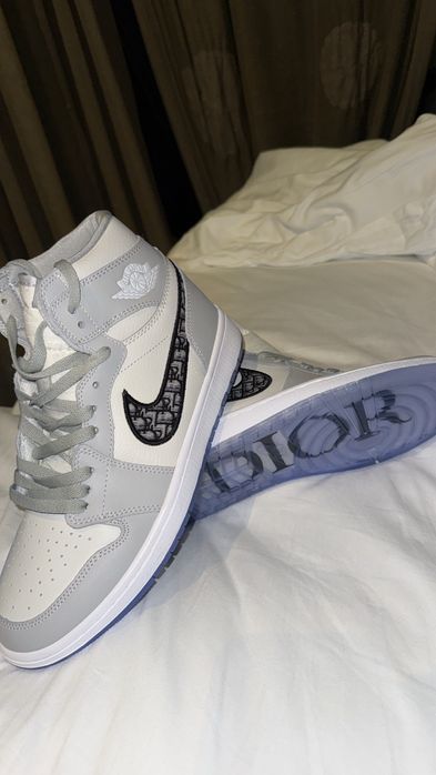 Jordan x dior air jordan 1 retro high sneakers
