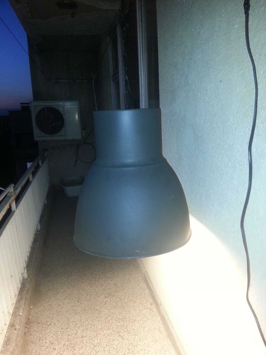 Висяща  на синджир лампа . За дом , градина и беседка .