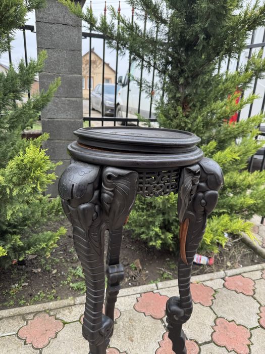 Piedestal din lemn masiv sculptat - stil oriental