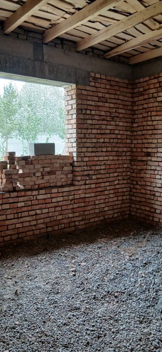 Окарикда 5,30 сотих 4 хона уй коробка холатидаги чек сотилади