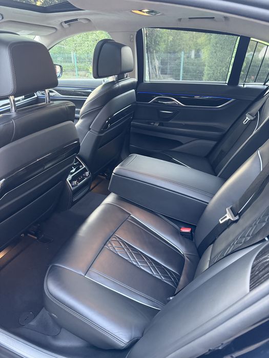 BMW 740D xDrive unic proprietar de 9 ani