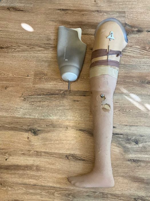 Proteza de coapsa, articulatie genunchi , manson silicon Theranova