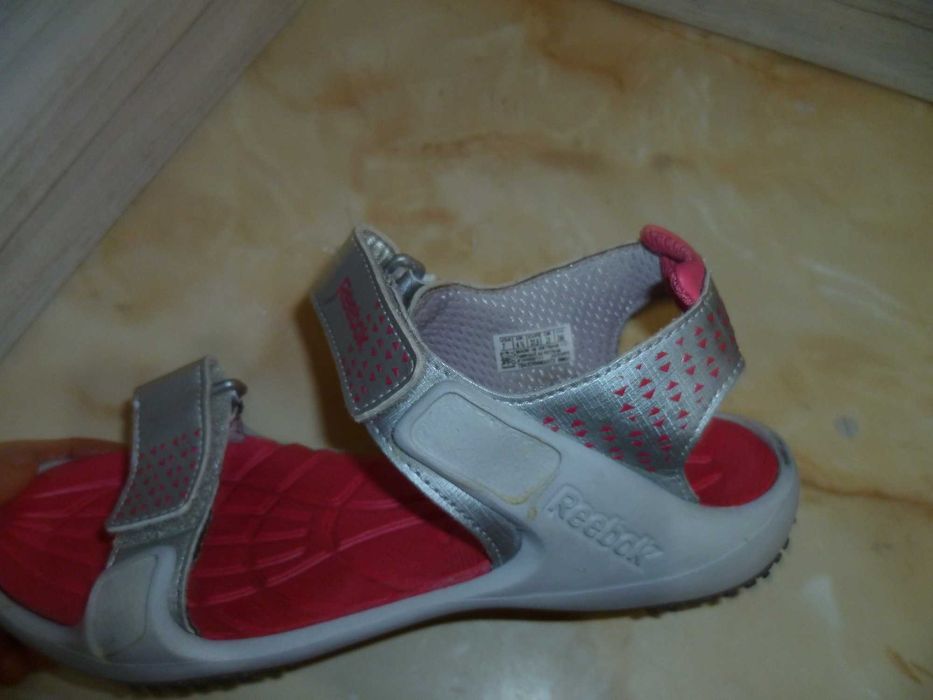 REEBOK сандали №37