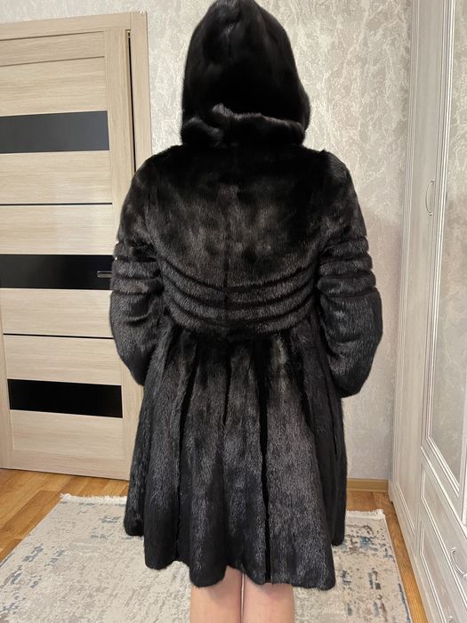 Продам срочно норковую шубу!