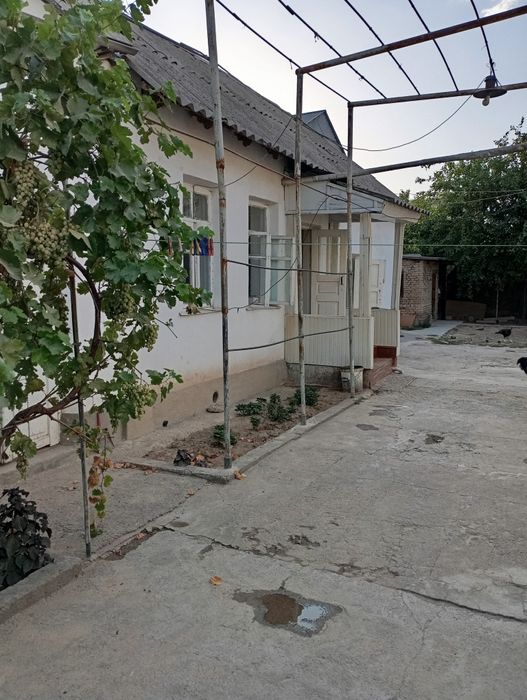 Uy sotiladi Bektemir tumanida 3.5sotix