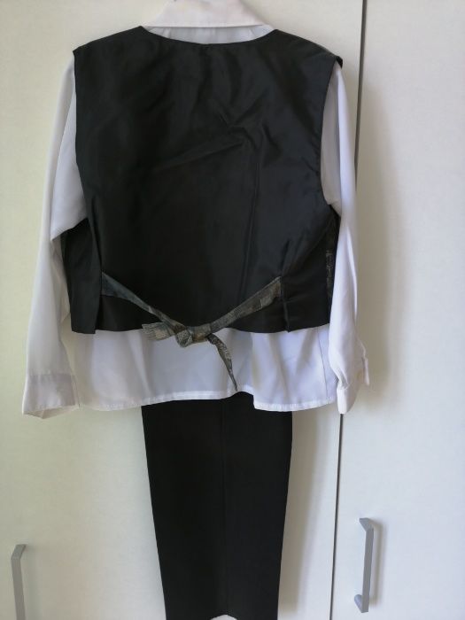 Официален комплект за момче около първи клас