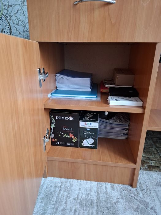 Продам стол Б/У для компьютера