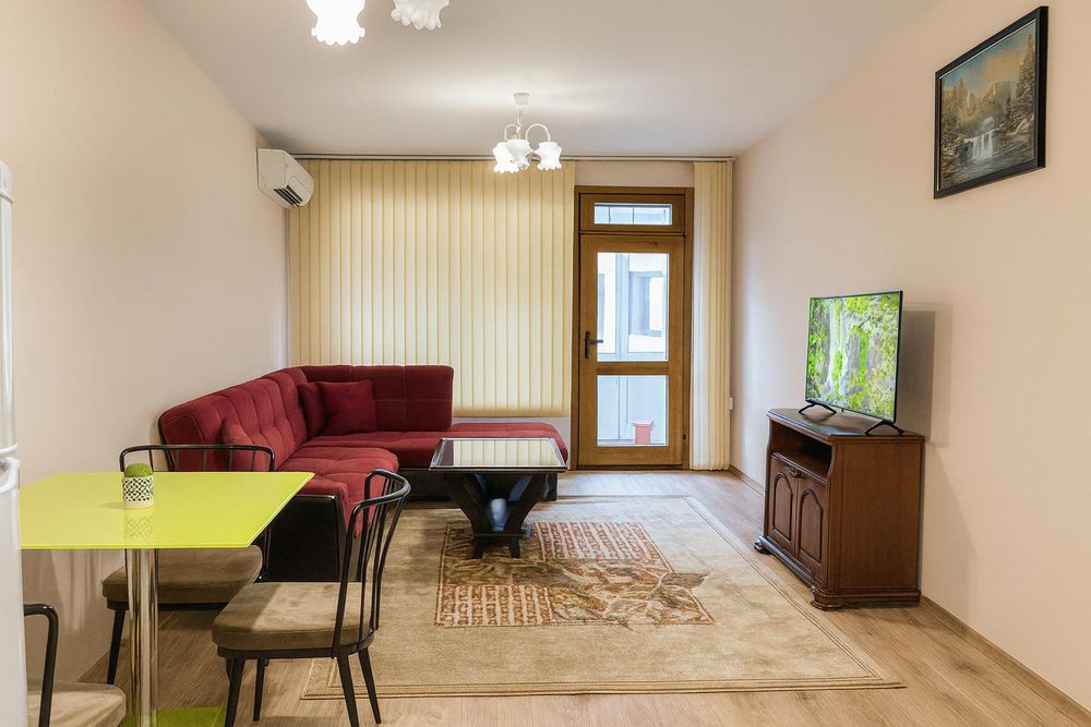 Дава се под наем Тристаен апартамент в Пловдив, Мараша - 82 кв.м за 475 € - Снимка #1