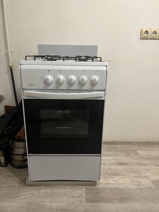 Продам газ плиту