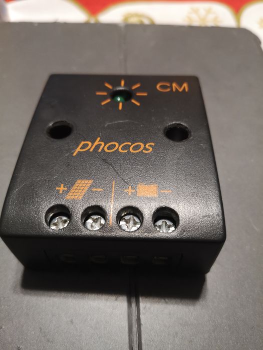 Соларен контролер