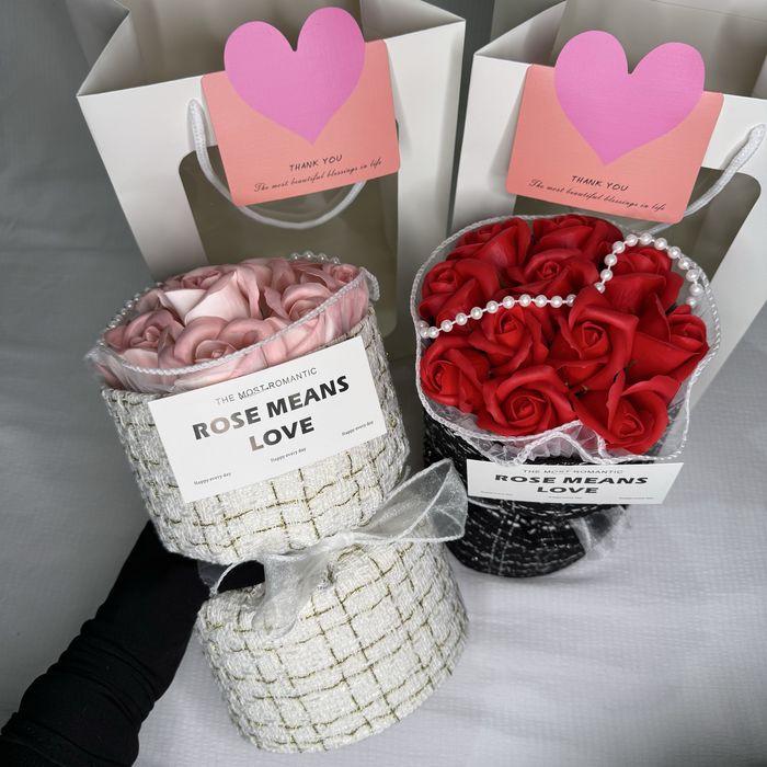 Букеты мыльные и игрушечные