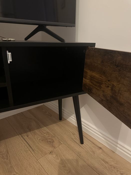 Comoda televizor / TV