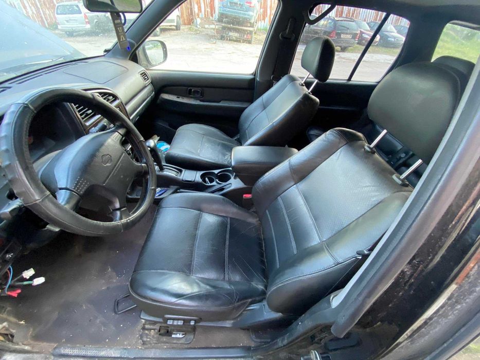 Nissan Pathfinder 3.5i автомат кожа на части нисан патфайндър
