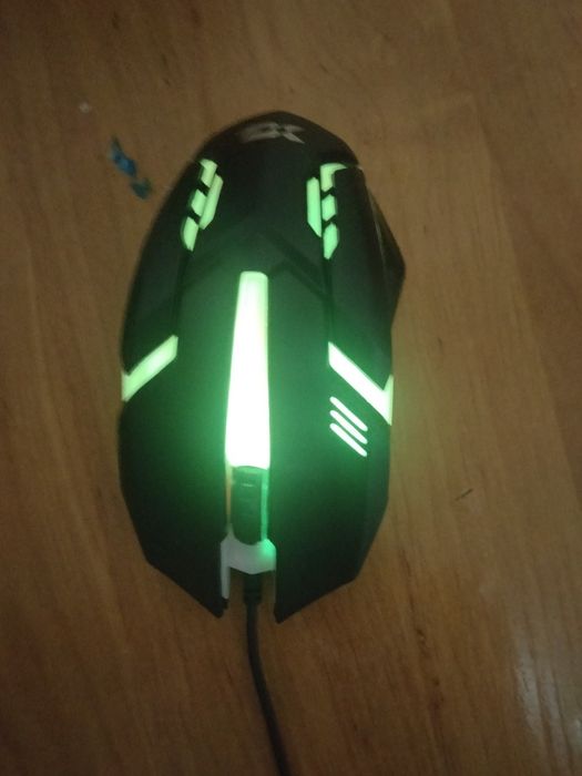 Продам коврик для мышки, мышку и клаву