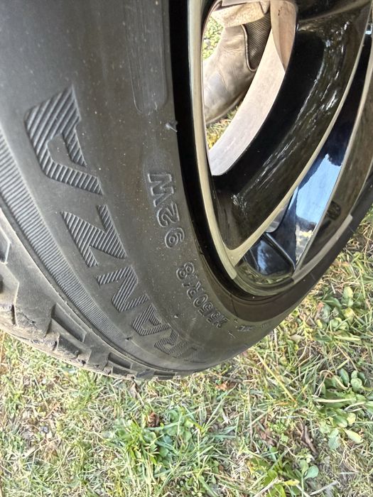 Джанти 18’ 5х114,3 8J ET40 с датчици, гуми 215/50/18 Bridgestone DOT23