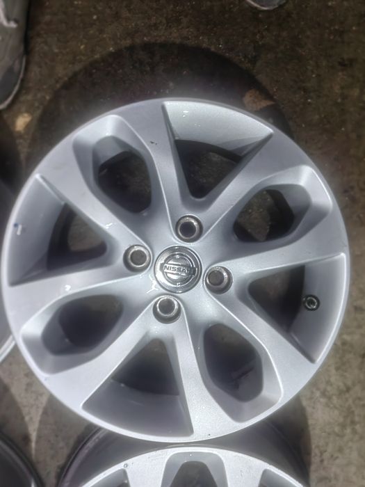 Оригинални джанти за Нисан (NISSAN) 15" С ДАТЧИЦИ