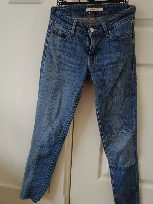 Levis , Дънки и кецове . Сет 65лв