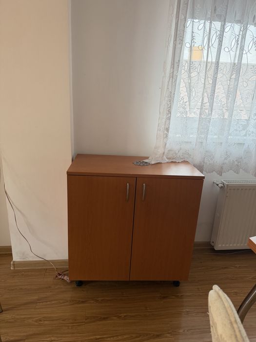 Vand mobila  pret negociabil