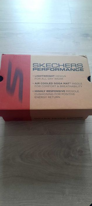 Кросовки женские Sketchers