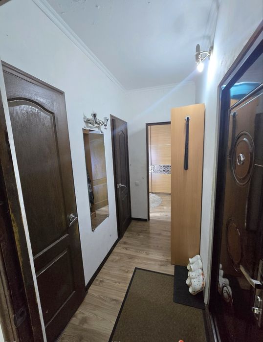 Ттз-2 Продается квартира 2в3/3/4 балкон 15х6 ор-р:Школа 248 Ширинбозор