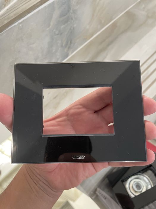 Ornament sticla Gewiss Lux ICE 3 si 4 Module Negru