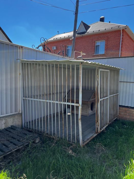 Продам вольер с будкой
