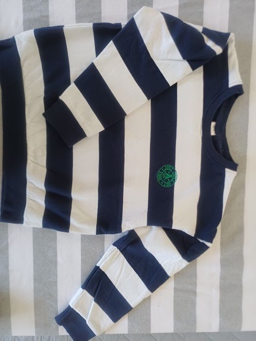 Чисто нова детска блуза 128 размер, плътна