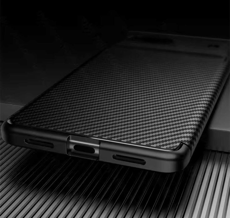 Husa Premium antisoc model Carbon pt Google Pixel 8A / Google Pixel 9
