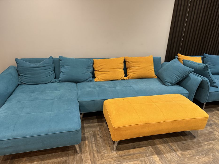 Диван большой для дома