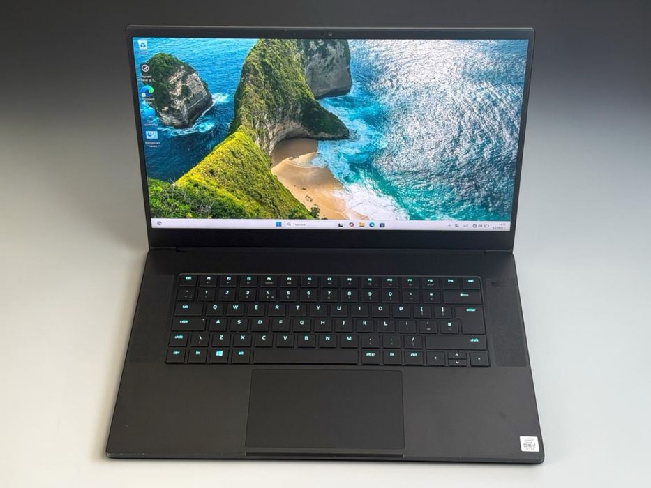 Razer Blade 15" 360Hz i7-10875H 16GB RAM 512GB SSD NVIDIA RTX 3070 8GB