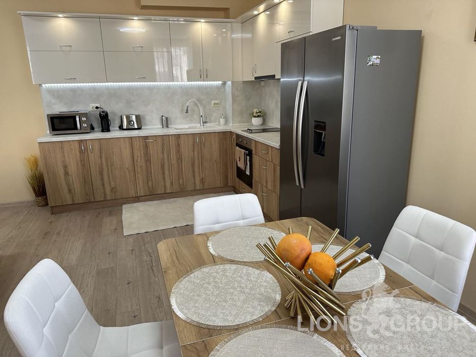 Продава се Тристаен апартамент в к.к. Златни пясъци - 118 кв.м за 1678 €/кв.м - Снимка #1