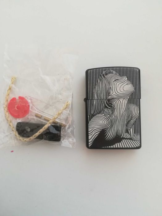 Зажигалка бензиновая