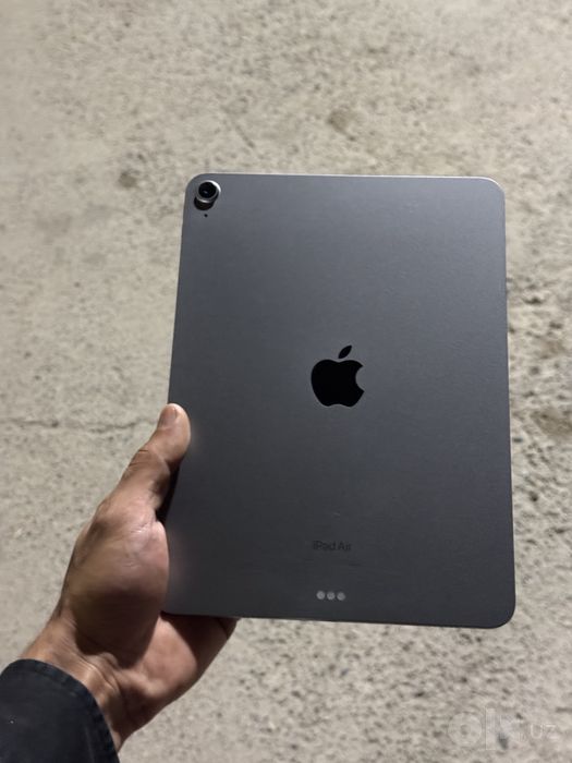 iPad Air 11” M2 — 256GB Wi-Fi