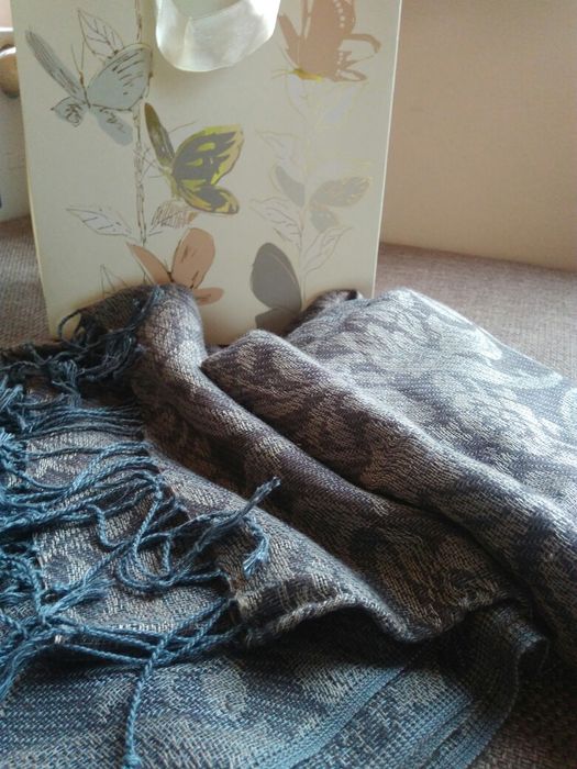 Чисто Нови шалове