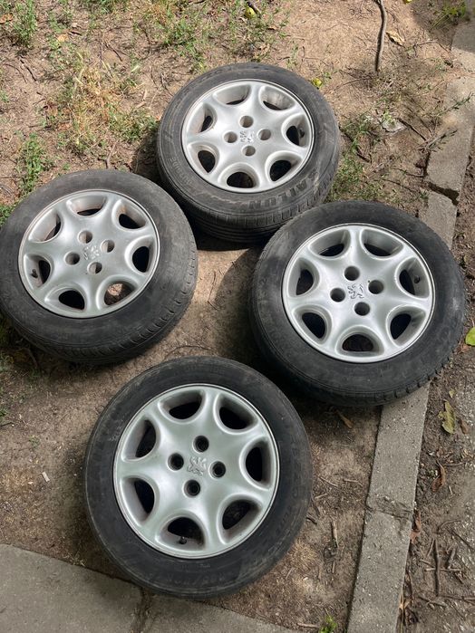 Гуми с джанти peugot