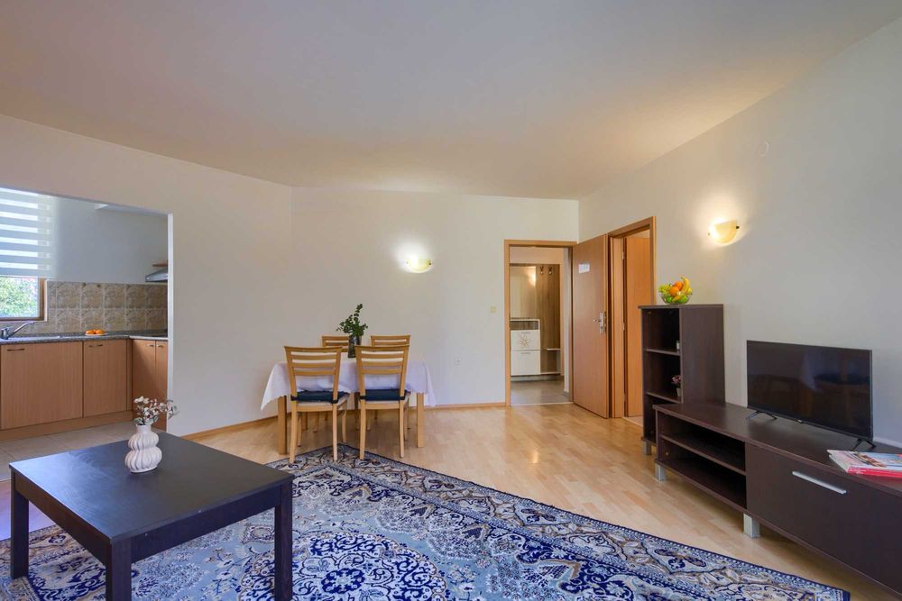 ТОП ОФЕРТА | Голям тристаен с паркомясто в  Слънчев бряг, Сандс