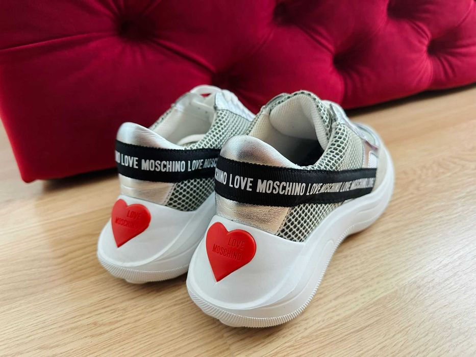 Love Moschino sneakers noi