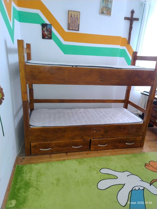 2 Paturi suprapuse  si covor pentru camera copii