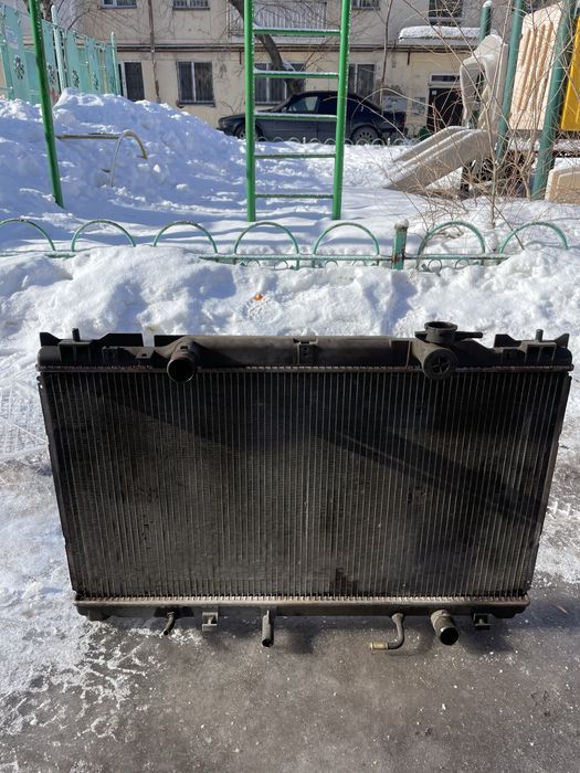 Радиатор продам бу сняли с камри 35 европееу
