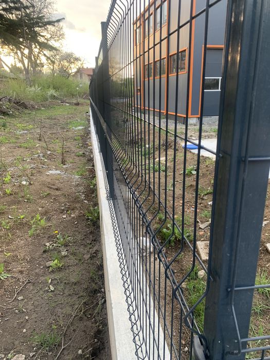 Монтаж на Врати огради и други изделия от метал