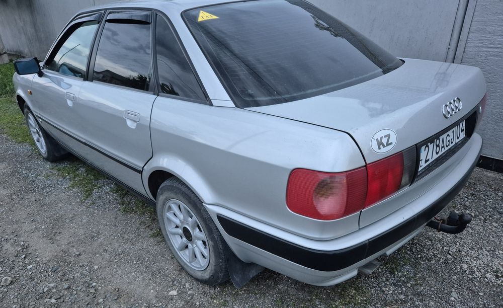 Audi 80 b4. 1991 года выпуска