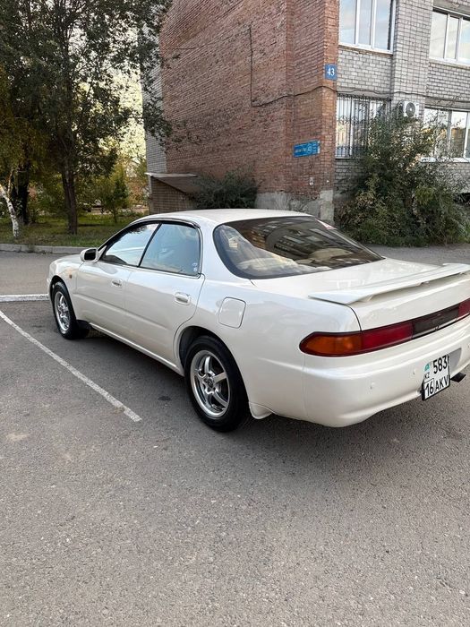 Продам тайоту Карину ед