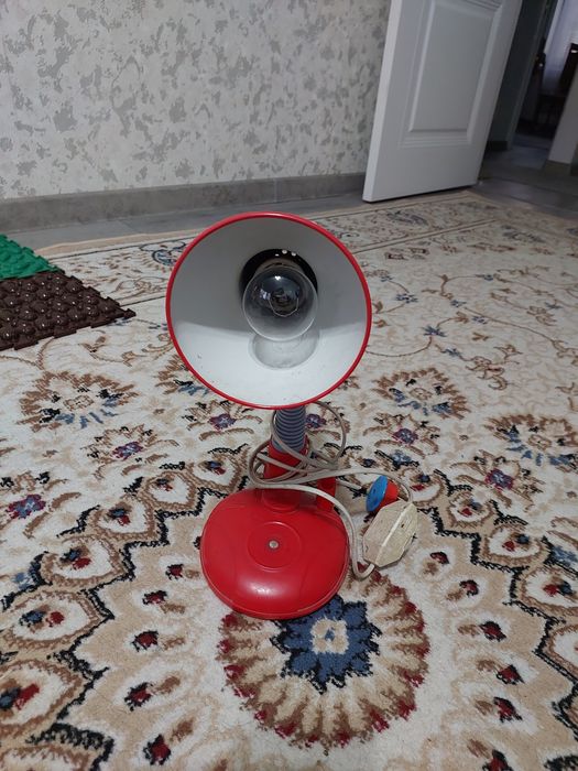 Лампа настольная