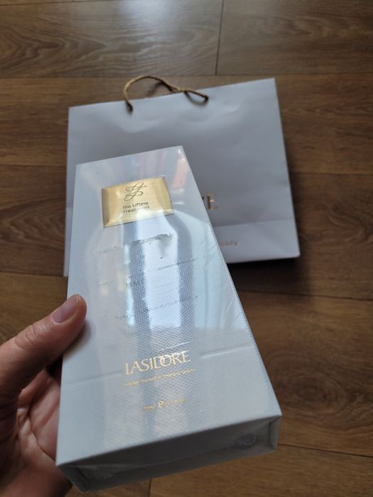 Lasidore tratament anti îmbătrânire pt zona sub ochi și ridurile fine