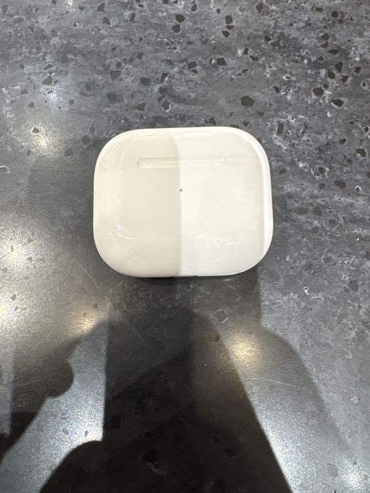Продам эйрподс 3