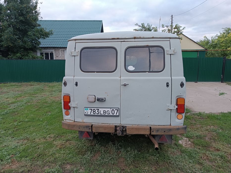 УАЗ буханка 5 мест 2006 год